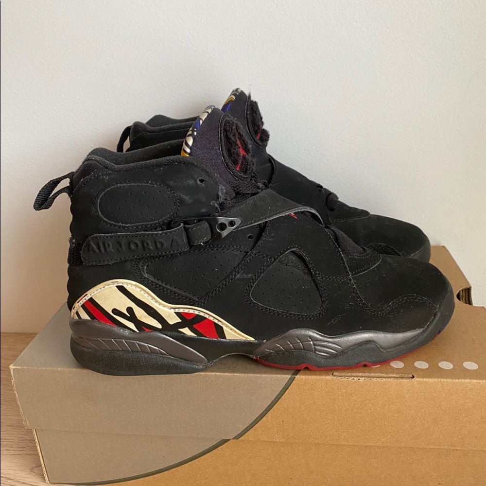 Jordan 8 Playoffs Retro- SZ 7 Y- 8.5 W